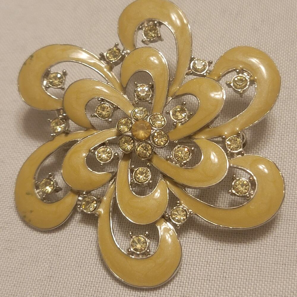 Vintage‎ Broach Women 2.5" Silver Clear Stones Six Lobed Statement Jewelry